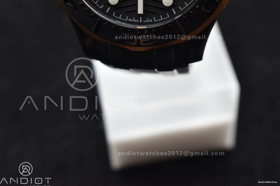 300m Bezel Black 43.5mm Neat Edition Ceramic 1:1 VSF Black A RG Seamaster on Dial Best Rubber Black 1070 Strap 0118